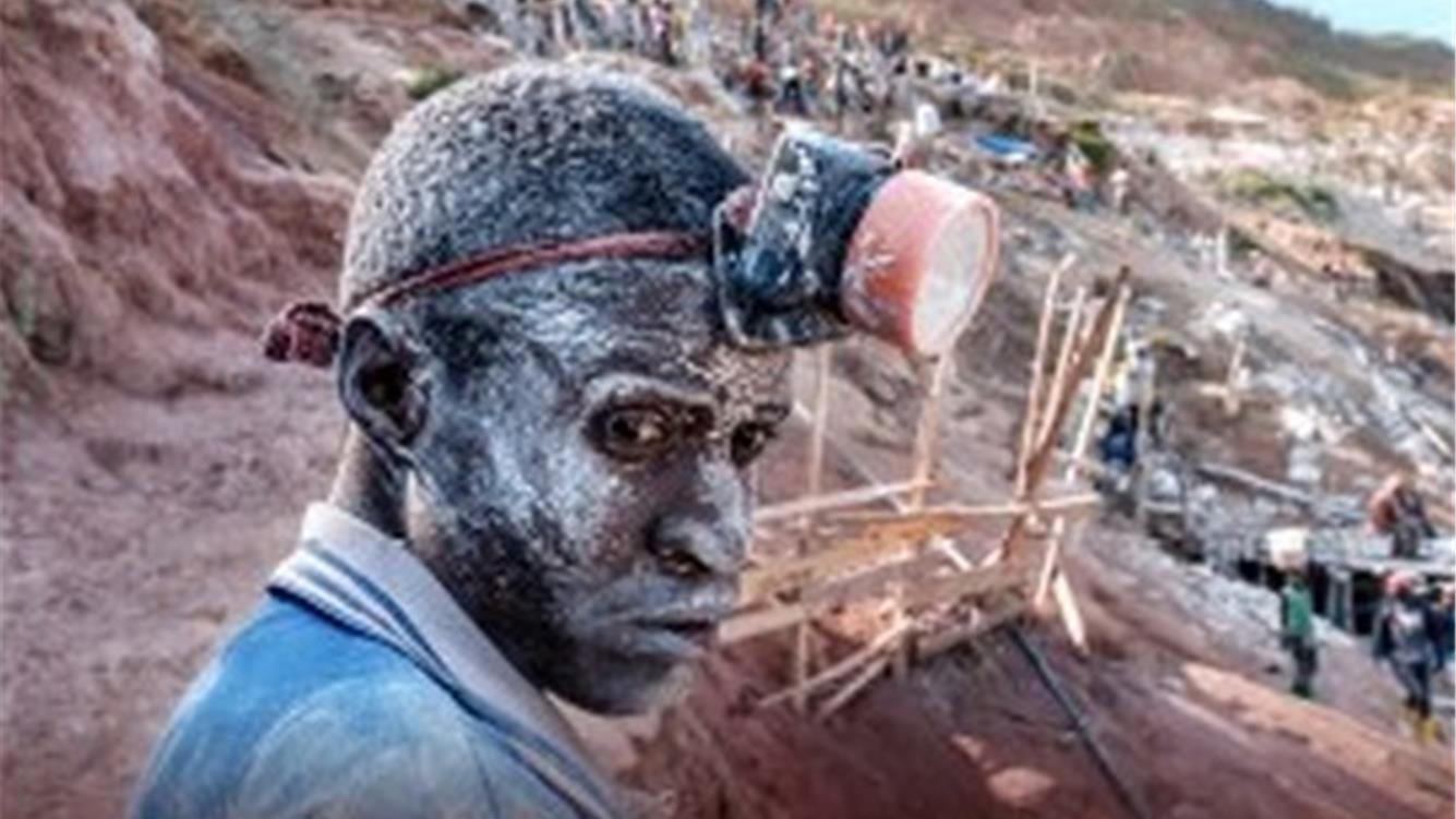 Rush. La corsa globale ai minerali scatena una guerra contro le persone e il pianeta 
